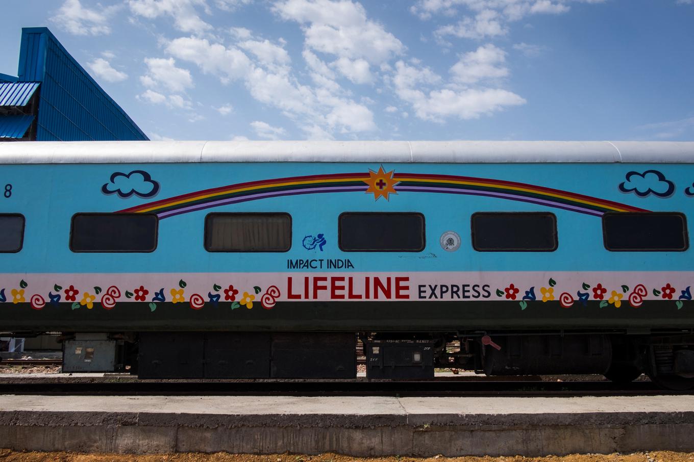 The Lifeline Express Magic Train Of India I Genius Entrepreneurship And Social Innnovation